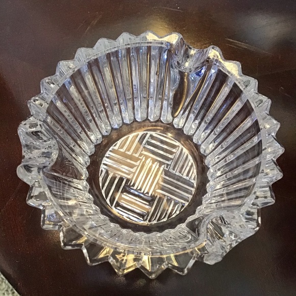 Vintage MCM Glass Round Ashtray - Picture 2 of 4